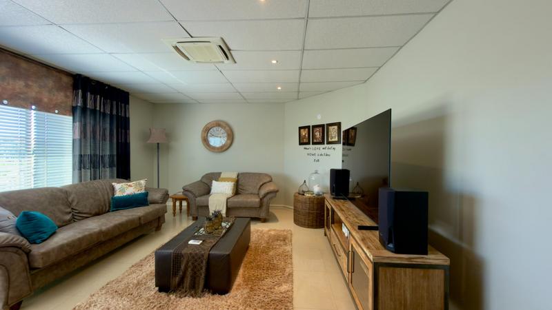 5 Bedroom Property for Sale in Pentagon Park Free State